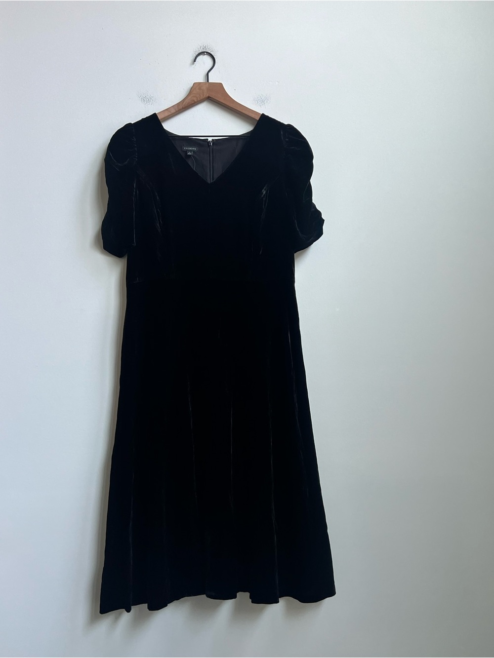 New Talbots Black Velvet Fit n Flare Dress  8 Whimsygoth Gatsby Feminine Ruching - Picture 4 of 12